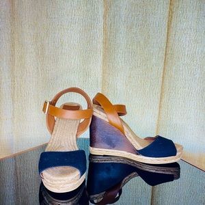 Tory Burch wedge heels. Size 9.